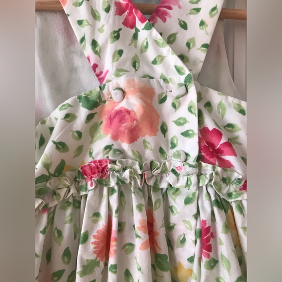 Kelly’s Kids size 6 excellent used condition floral dress, back button feature - Picture 3 of 7